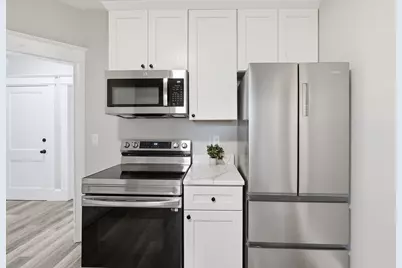 3 Park View Ter #2, Holyoke, MA 01040 - Photo 9