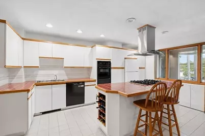 227 Chelsea St, Boston, MA 02128 - Photo 15