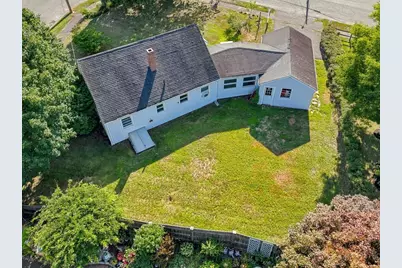 21 Flint St, Danvers, MA 01923 - Photo 5