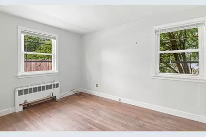 21 Flint St, Danvers, MA 01923 - Photo 11
