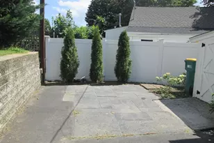 29 Cole St, Kingston, MA 02364 - Photo 3