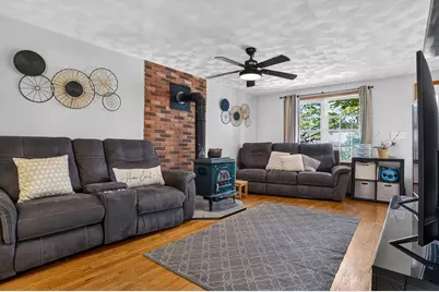 71 Hichborn St, Revere, MA 02151 - Photo 9