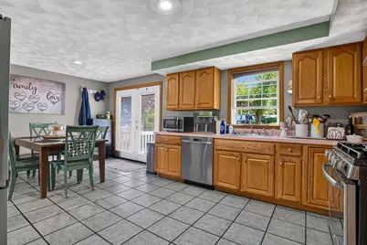 71 Hichborn St, Revere, MA 02151 - Photo 3
