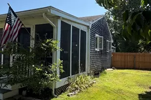 2 Upton St, Fairhaven, MA 02719 - Photo 3