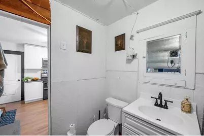 112 Hampshire St, Springfield, MA 01151 - Photo 17