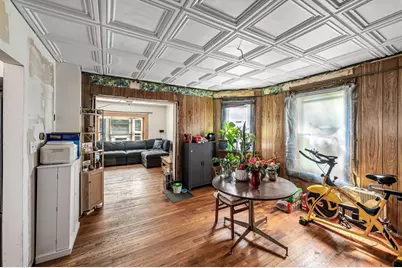 112 Hampshire St, Springfield, MA 01151 - Photo 9