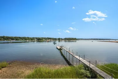 584 Circuit Ave, Bourne, MA 02559 - Photo 3