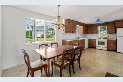 584 Circuit Ave, Bourne, MA 02559 - Photo 9