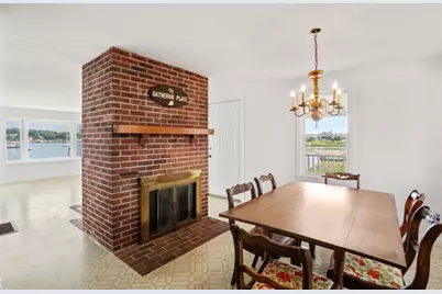 584 Circuit Ave, Bourne, MA 02559 - Photo 11