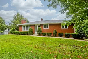 233 Lathrop St, South Hadley, MA 01075 - Photo 3