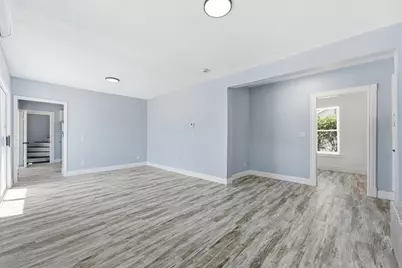 60 Barrison St, Springfield, MA 01109 - Photo 9