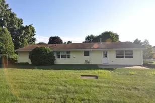 4 Blackstone St, Peabody, MA 01960 - Photo 19