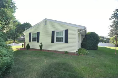 4 Blackstone St, Peabody, MA 01960 - Photo 3