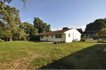 4 Blackstone St, Peabody, MA 01960 - Photo 7