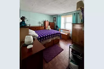 93 Marguerite St, Chicopee, MA 01020 - Photo 11