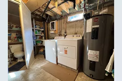 93 Marguerite St, Chicopee, MA 01020 - Photo 15