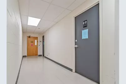 235 Chestnut St, Springfield, MA 01103 - Photo 7