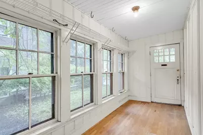16 Harris St, Brookline, MA 02446 - Photo 17