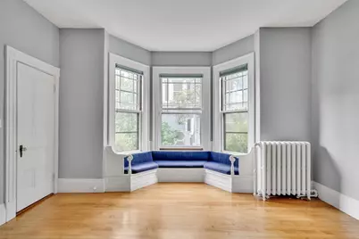 16 Harris St, Brookline, MA 02446 - Photo 3
