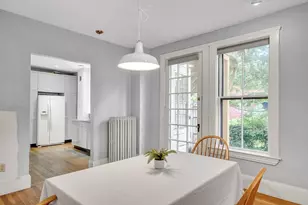 16 Harris St, Brookline, MA 02446 - Photo 9