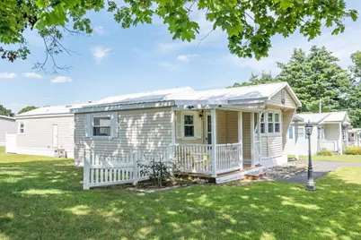 281 Chauncey Walker St #153, Belchertown, MA 01007 - Photo 3