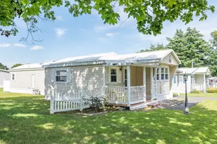 281 Chauncey Walker St, Belchertown, MA 01007 - Photo 3