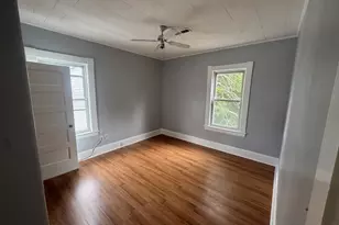 125 Gershom Ave, Lowell, MA 01854 - Photo 9