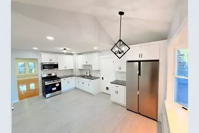 11 Thornfell St, Springfield, MA 01104 - Photo 9