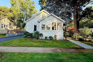 11 Thornfell St, Springfield, MA 01104 - Photo 3