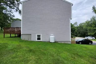 10 Concord Rd, Millbury, MA 01527 - Photo 29