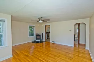 40 Hadley St, South Hadley, MA 01075 - Photo 9