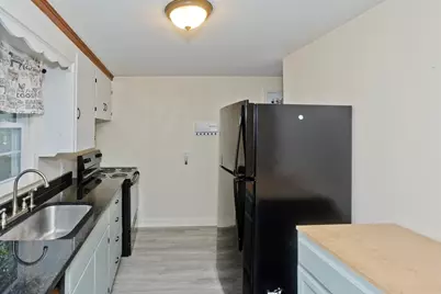 40 Hadley St, South Hadley, MA 01075 - Photo 13