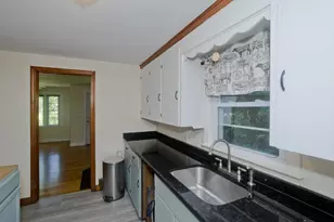 40 Hadley St, South Hadley, MA 01075 - Photo 15
