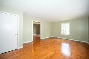 82 Valmor St, Worcester, MA 01604 - Photo 7