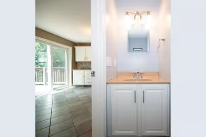 82 Valmor St, Worcester, MA 01604 - Photo 13