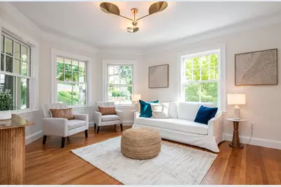 20 Hillside Ave, Medford, MA 02155 - Photo 9