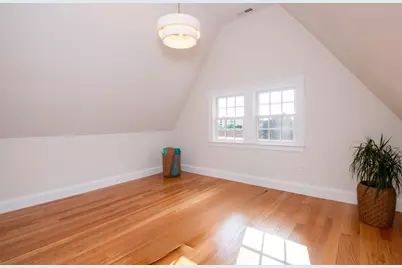 20 Hillside Ave, Medford, MA 02155 - Photo 35