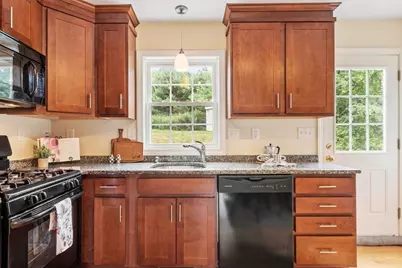 8 Bradley Dr #C, Groton, MA 01450 - Photo 7
