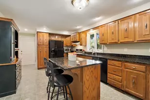 9 Elm Rd, Westford, MA 01886 - Photo 9