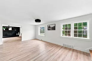 101 Smith Ave, East Longmeadow, MA 01028 - Photo 9