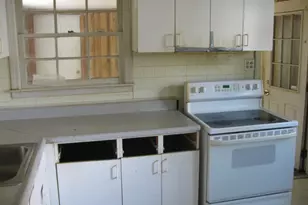 86 Pheland St, Springfield, MA 01109 - Photo 7