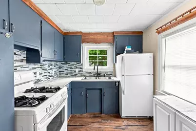 56 Hacker St, Fairhaven, MA 02719 - Photo 5