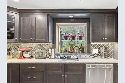 18 Constitution Dr, Plymouth, MA 02360 - Photo 5