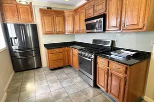 34 Rotch St, New Bedford, MA 02717 - Photo 25
