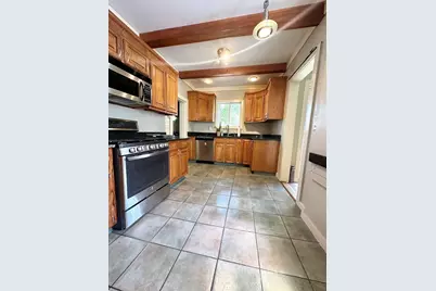 34 Rotch St, New Bedford, MA 02717 - Photo 23