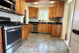 34 Rotch St, New Bedford, MA 02717 - Photo 23