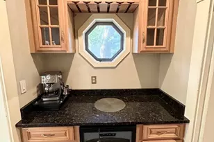 34 Rotch St, New Bedford, MA 02717 - Photo 21