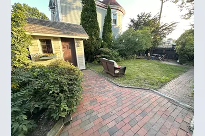 34 Rotch St, New Bedford, MA 02717 - Photo 7