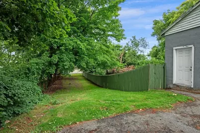 39 Washington St, Peabody, MA 01960 - Photo 9