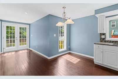 10 Pine St, Westford, MA 01886 - Photo 11